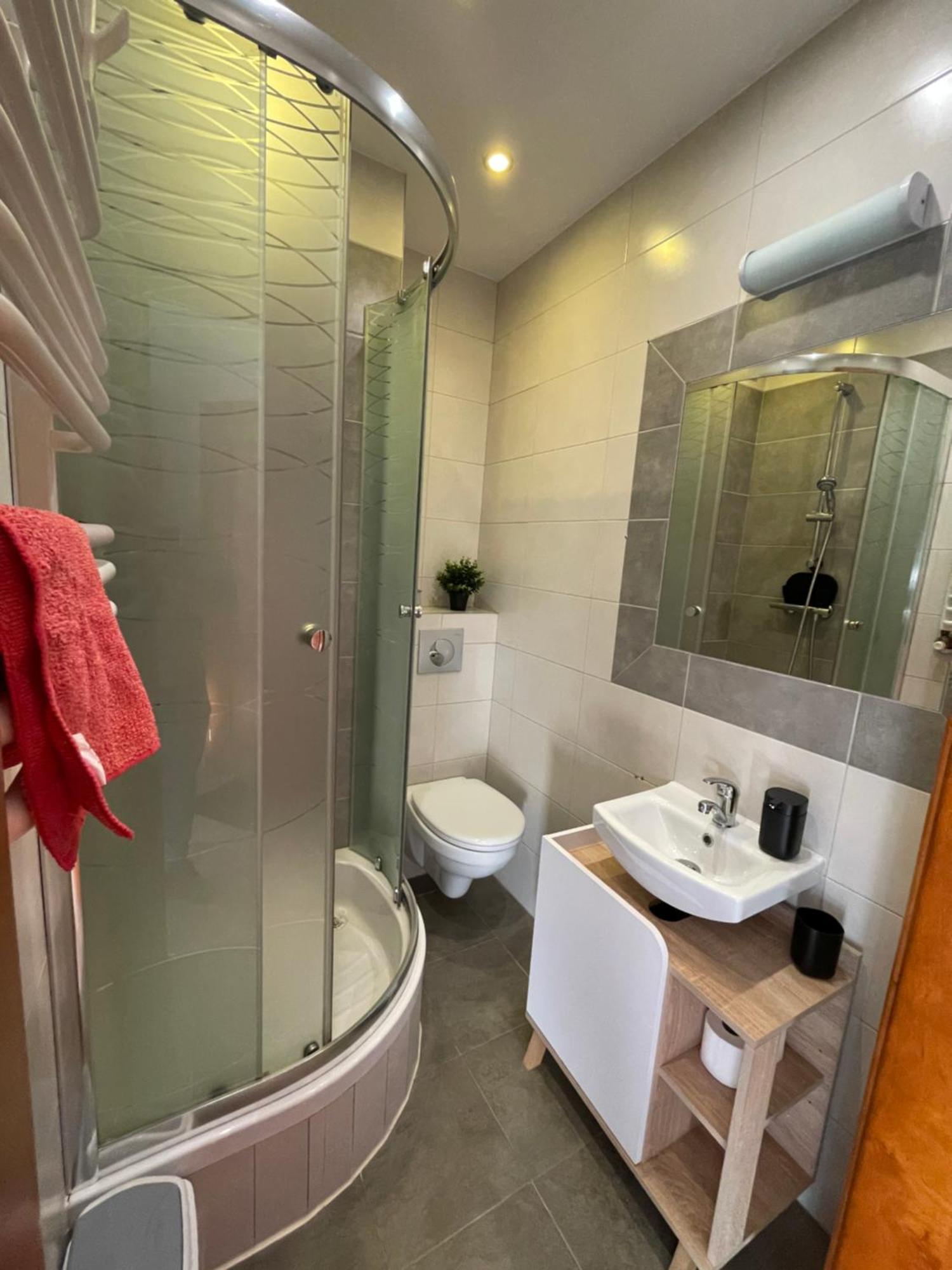 Przystanek - Ul Wilcza 3a Apartament